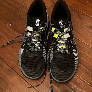 Kyrie basketball shoes